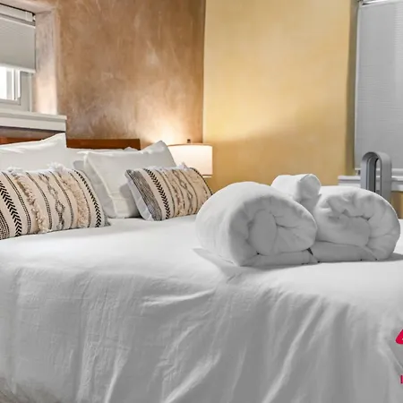 Charming Adobe Revival- An Irvie Сasa de vacaciones Santa Fe