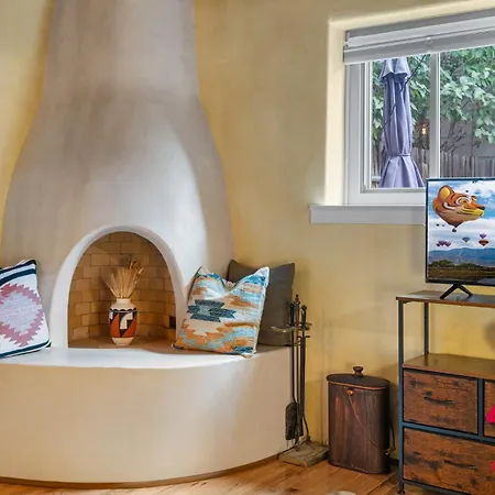 Charming Adobe Revival- An Irvie Сasa de vacaciones *
