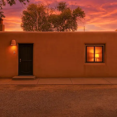 Charming Adobe Revival- An Irvie Сasa de vacaciones *