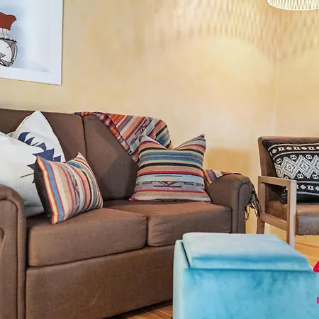 Holiday home Charming Adobe Revival- An Irvie