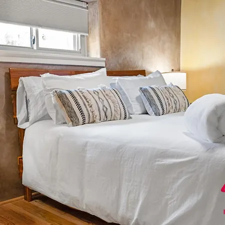 Holiday home Charming Adobe Revival- An Irvie Santa Fe